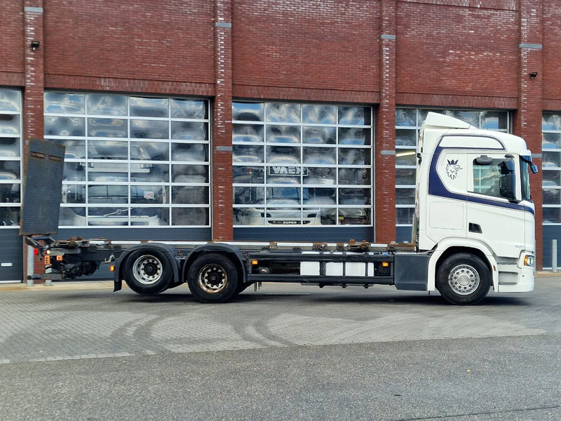 Camión chasis Scania R500 NGS 6x2 - Chassis - 4.95 WB - Loadlift - Retarder - Full air - Navi - Led: foto 11