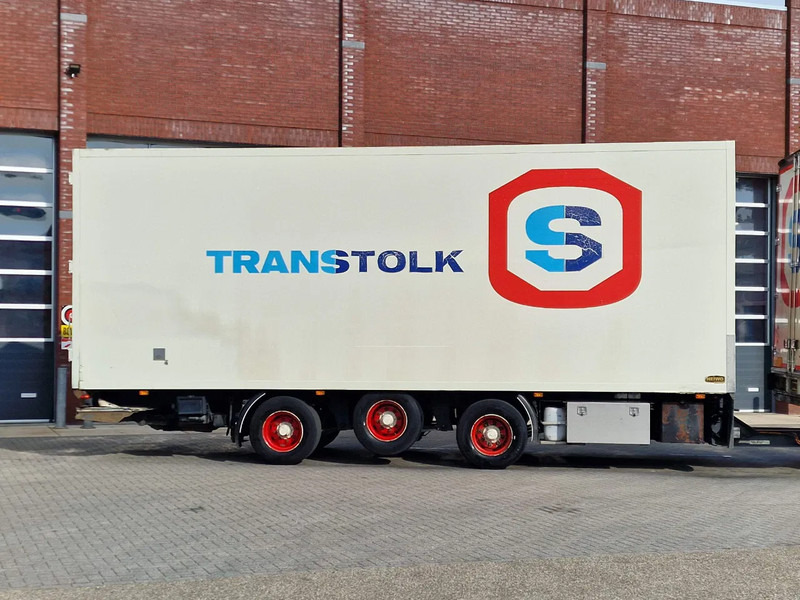 Leasing de Scania R580 Topline 6x2*4 Frigo + Burg trailer - Retarder - Steering axle - Night clima Scania R580 Topline 6x2*4 Frigo + Burg trailer - Retarder - Steering axle - Night clima: foto 17