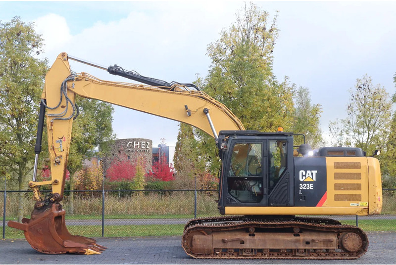 Caterpillar 323EL | 323 EL | BUCKET | QUICK COUPLER - Excavadora de cadenas: foto 1 Caterpillar 323EL | 323 EL | BUCKET | QUICK COUPLER - Excavadora de cadenas: foto 1