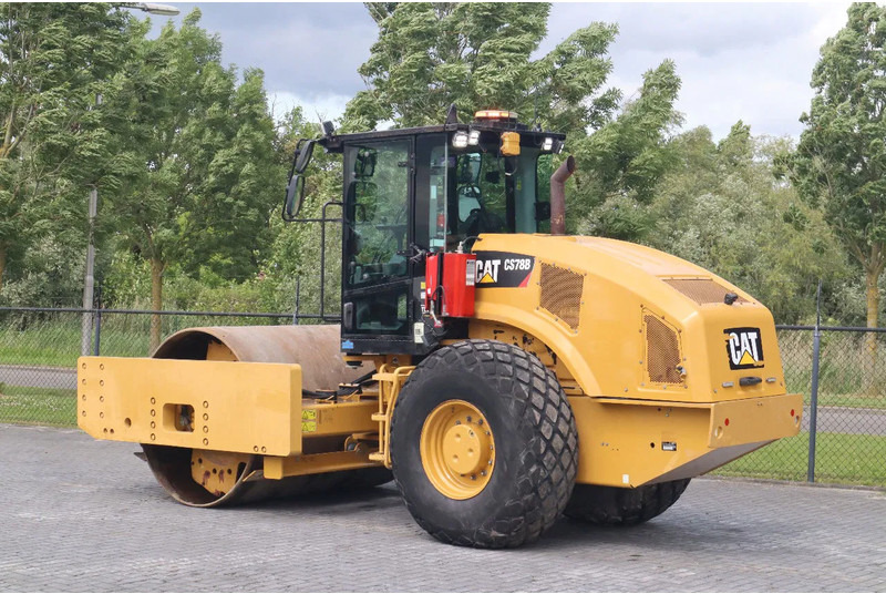 Caterpillar CS78B | TRIMBLE GPS | GOOD CONDITION - Rodillo: foto 3 Caterpillar CS78B | TRIMBLE GPS | GOOD CONDITION - Rodillo: foto 3