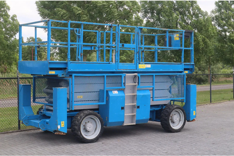 Genie GS-4390 RT | 15 METER | 680 KG - Plataforma de tijeras: foto 2 Genie GS-4390 RT | 15 METER | 680 KG - Plataforma de tijeras: foto 2
