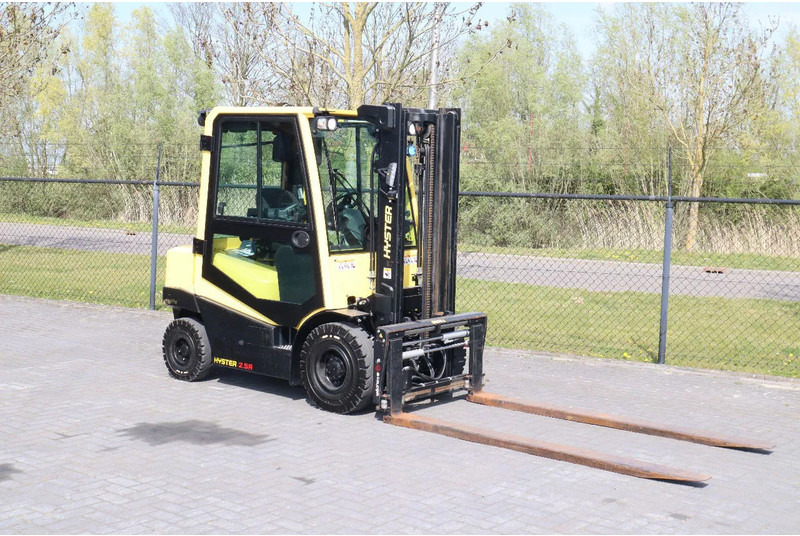 Hyster H2.5 A | BOOM SUSPENSION | SIDESHIFT | FORK EXTENTIONS | FORK POSITIONERS - Carretilla elevadora diésel: foto 5 Hyster H2.5 A | BOOM SUSPENSION | SIDESHIFT | FORK EXTENTIONS | FORK POSITIONERS - Carretilla elevadora diésel: foto 5