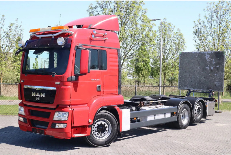 MAN TGS 26.360 | 6X2 | BDF | ONLY 80.000 KM! | EURO 5 - Camión chasis: foto 1 MAN TGS 26.360 | 6X2 | BDF | ONLY 80.000 KM! | EURO 5 - Camión chasis: foto 1