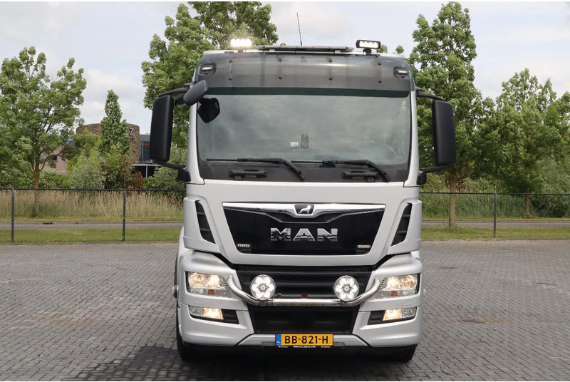 MAN TGS 35.500 8X2*4 | MACHINE TRANSPORT | MASCHINEN | WINCH | REMOTE - Camión caja abierta: foto 2 MAN TGS 35.500 8X2*4 | MACHINE TRANSPORT | MASCHINEN | WINCH | REMOTE - Camión caja abierta: foto 2