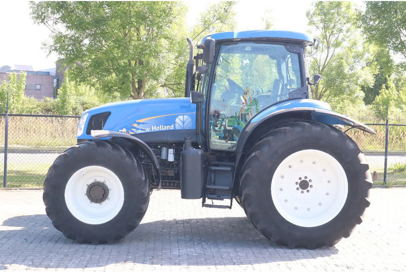 New Holland TS135A | 40 KM/H | 4X4 | SUPERSTEER - Tractor: foto 2 New Holland TS135A | 40 KM/H | 4X4 | SUPERSTEER - Tractor: foto 2