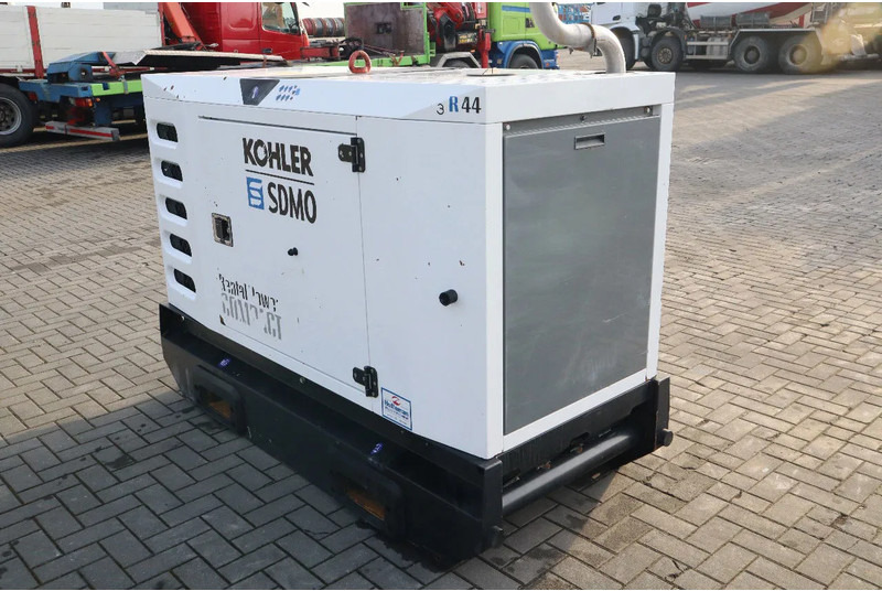 SDMO R44C3 | 44 KVA | GOOD WORKING - Generador industriale: foto 4 SDMO R44C3 | 44 KVA | GOOD WORKING - Generador industriale: foto 4