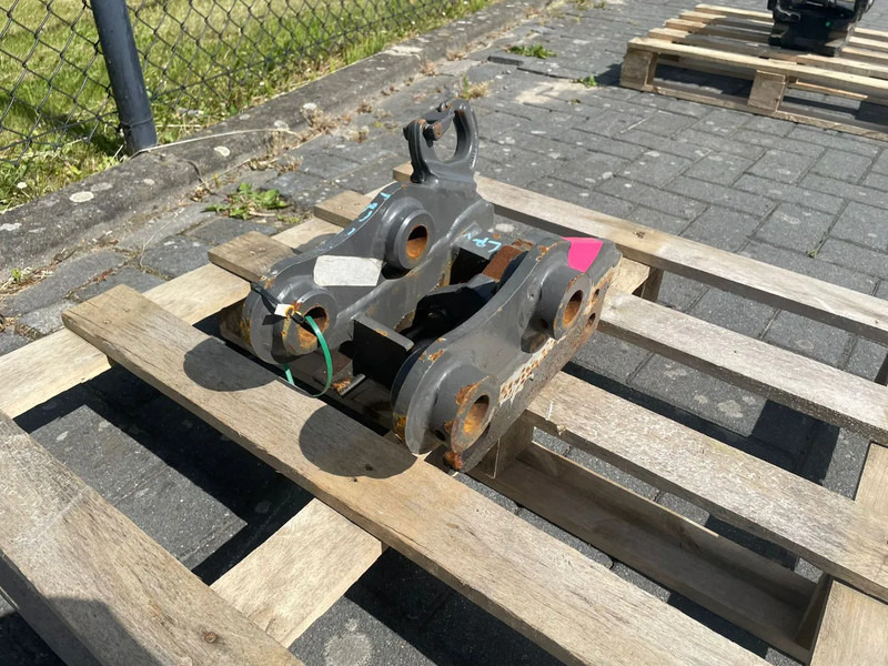 SMP S60 | HALF-AUTO QUICK COUPLER | SNELWISSEL | VOLVO EC18 - Cizalla de demolición para Maquinaria de construcción: foto 3 SMP S60 | HALF-AUTO QUICK COUPLER | SNELWISSEL | VOLVO EC18 - Cizalla de demolición para Maquinaria de construcción: foto 3
