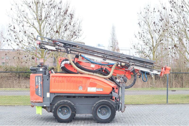 Sandvik COMMANDO DC130 Ri | SURFACE DRILLING RIG | REMOTE - Perforadora: foto 4 Sandvik COMMANDO DC130 Ri | SURFACE DRILLING RIG | REMOTE - Perforadora: foto 4