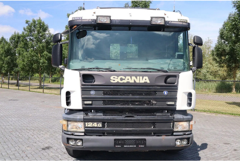 Scania P124-420 | 8X4 | HOOKLIFT | MANUAL | BIG AXLES | EURO 3 - Camión multibasculante: foto 2 Scania P124-420 | 8X4 | HOOKLIFT | MANUAL | BIG AXLES | EURO 3 - Camión multibasculante: foto 2