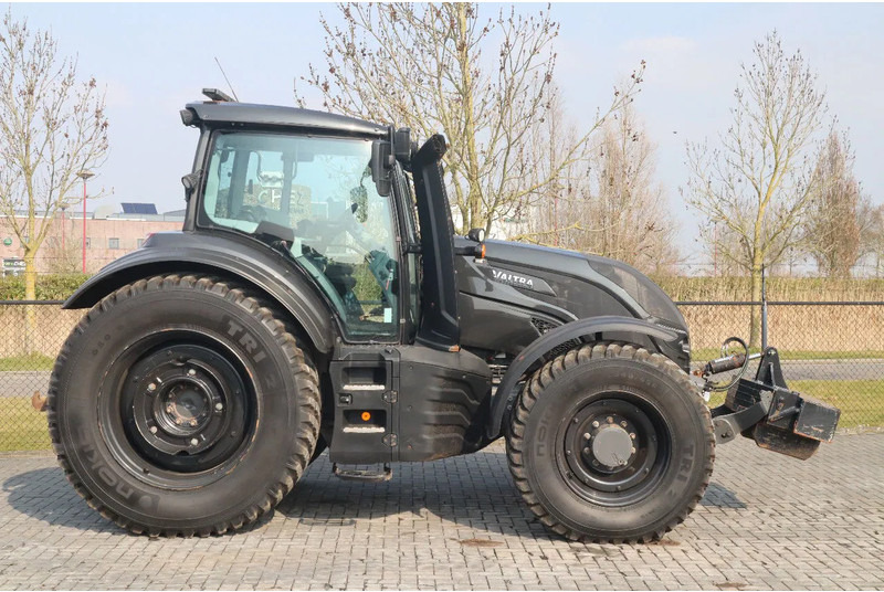 Valtra T234 D UNLIMITED | FRONT PTO | 53 KM/H | FULL OPTION - Tractor: foto 4 Valtra T234 D UNLIMITED | FRONT PTO | 53 KM/H | FULL OPTION - Tractor: foto 4