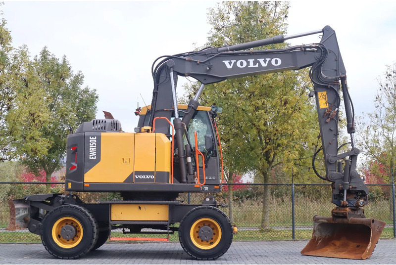 Volvo EWR 150 E | ROTOTILT | BUCKET | TRAILER HYDR - Excavadora de ruedas: foto 4 Volvo EWR 150 E | ROTOTILT | BUCKET | TRAILER HYDR - Excavadora de ruedas: foto 4