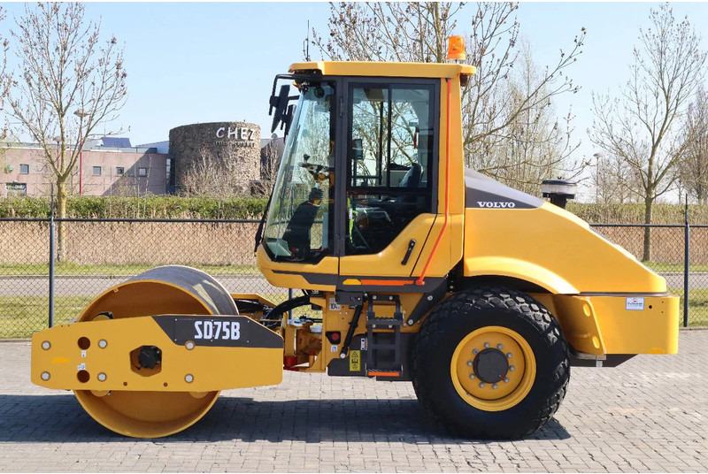 Volvo SD75B | SD 75 B | NEW / UNUSED | 1 YEAR WARRANTY - Compactador mixto: foto 1 Volvo SD75B | SD 75 B | NEW / UNUSED | 1 YEAR WARRANTY - Compactador mixto: foto 1