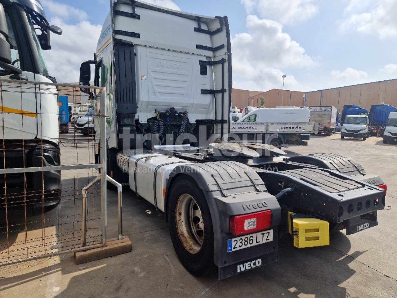 IVECO S-WAY AS440S51T/P - Cabeza tractora: foto 4 IVECO S-WAY AS440S51T/P - Cabeza tractora: foto 4