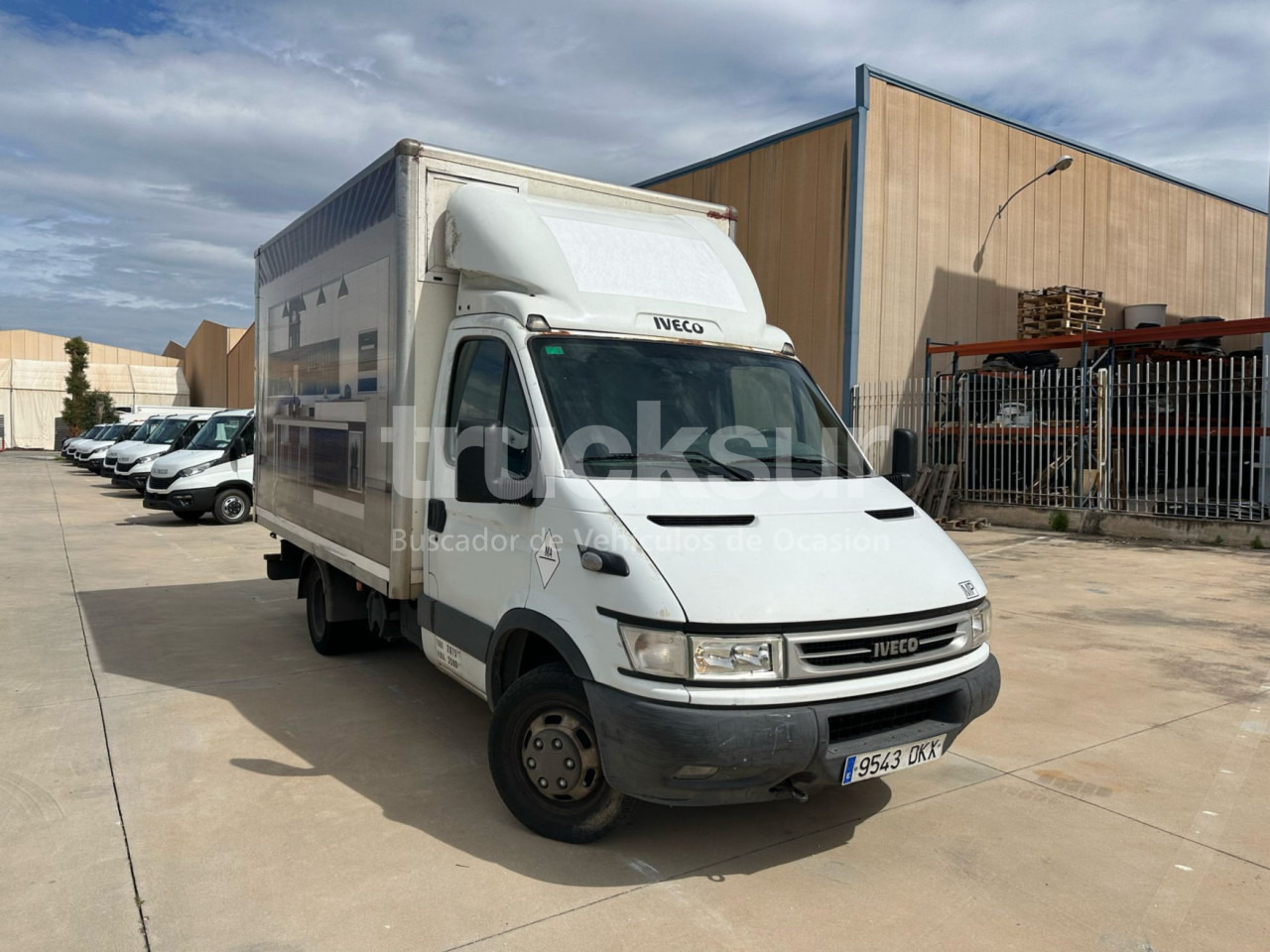 IVECO DAILY 35C14 - Furgoneta caja cerrada: foto 2 IVECO DAILY 35C14 - Furgoneta caja cerrada: foto 2