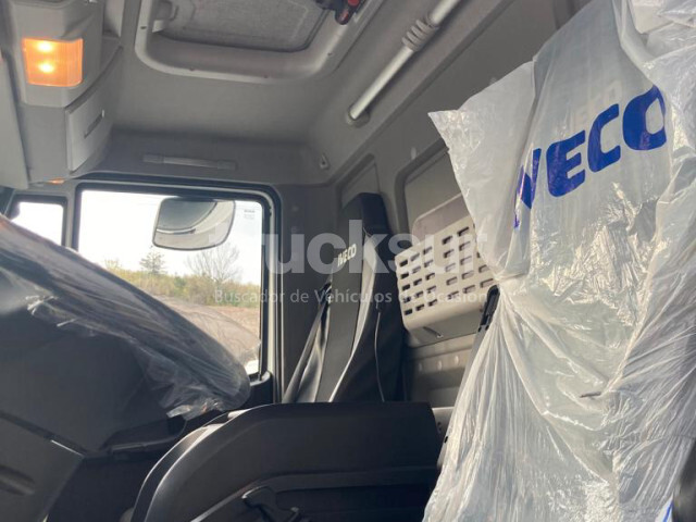 Camión caja cerrada IVECO EUROCARGO 140E25: foto 12