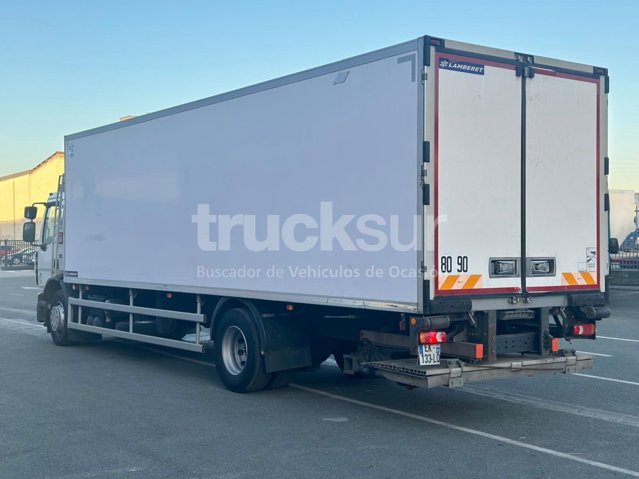 RENAULT D280.18 - Camión frigorífico: foto 4 RENAULT D280.18 - Camión frigorífico: foto 4