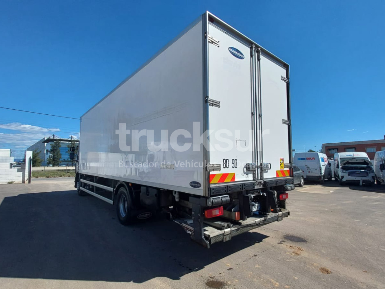 RENAULT D280 - Camión frigorífico: foto 4 RENAULT D280 - Camión frigorífico: foto 4