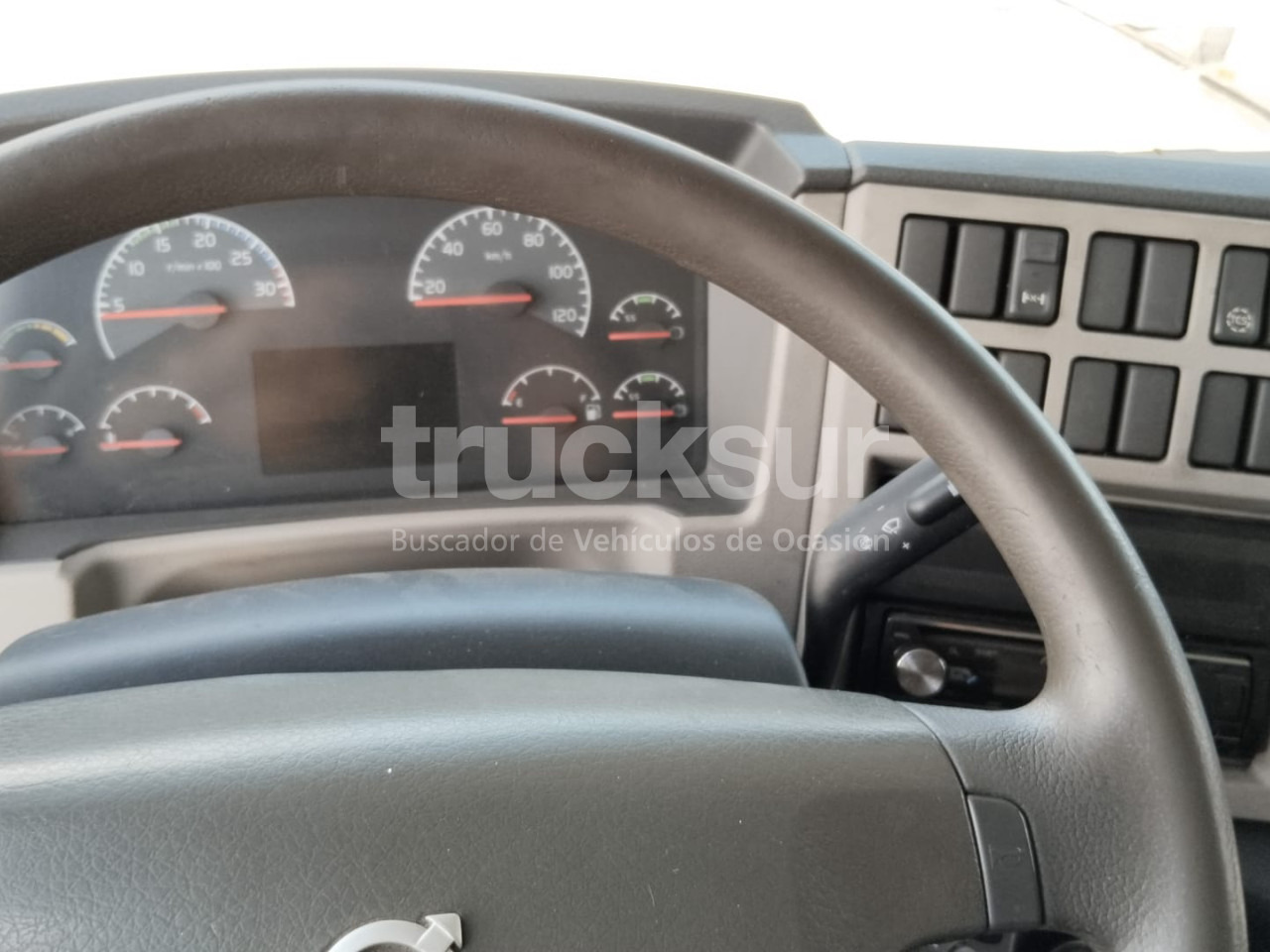 VOLVO FL290 - Camión frigorífico: foto 5 VOLVO FL290 - Camión frigorífico: foto 5