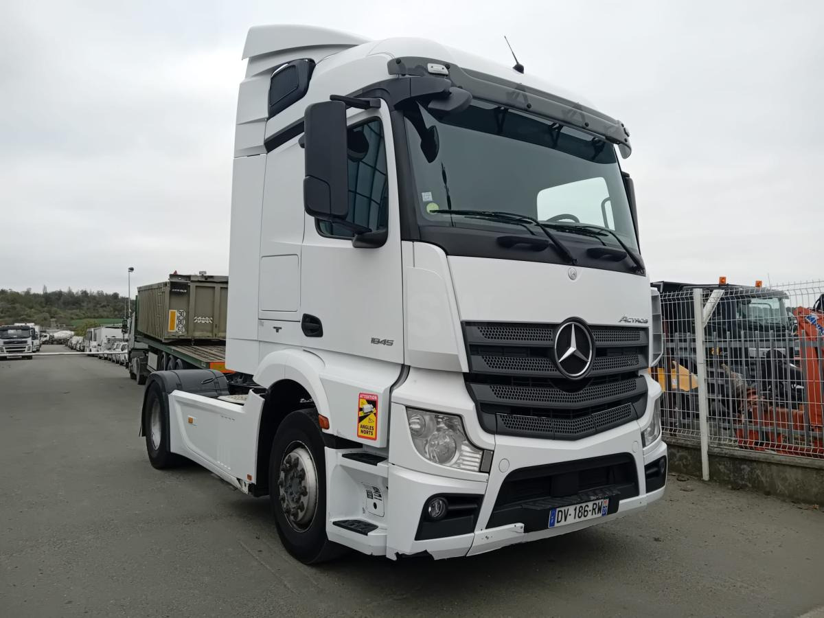 Mercedes Actros 1845 - Cabeza tractora: foto 1 Mercedes Actros 1845 - Cabeza tractora: foto 1