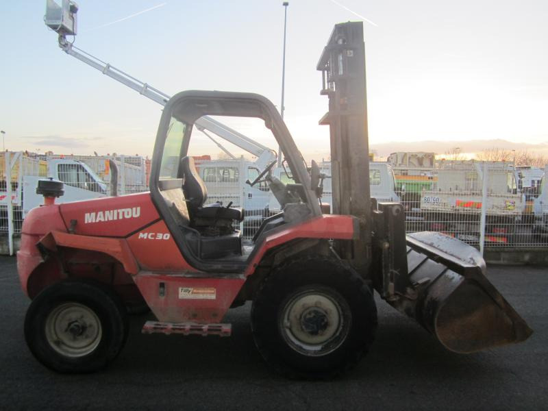 Manitou MC30 - Carretilla elevadora diésel: foto 5 Manitou MC30 - Carretilla elevadora diésel: foto 5