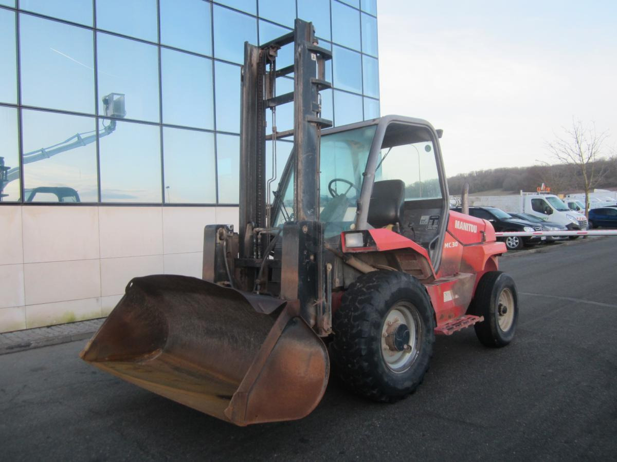 Manitou MC30 - Carretilla elevadora diésel: foto 1 Manitou MC30 - Carretilla elevadora diésel: foto 1