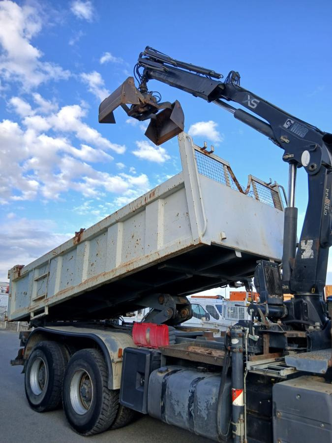 Renault Kerax 380 DXI - Camión volquete, Camión grúa: foto 3 Renault Kerax 380 DXI - Camión volquete, Camión grúa: foto 3