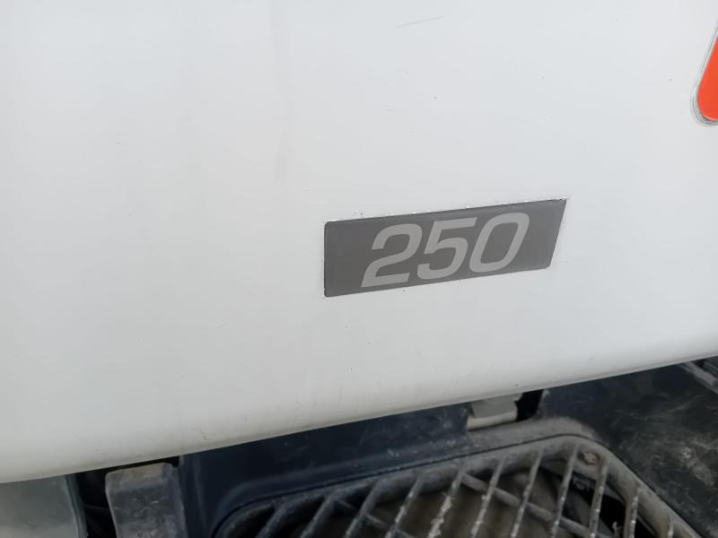 Renault Premium 250 - Camión cisterna: foto 4 Renault Premium 250 - Camión cisterna: foto 4