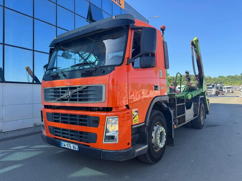 Volvo FM 380 - Camión portacontenedor de cadenas: foto 1 Volvo FM 380 - Camión portacontenedor de cadenas: foto 1