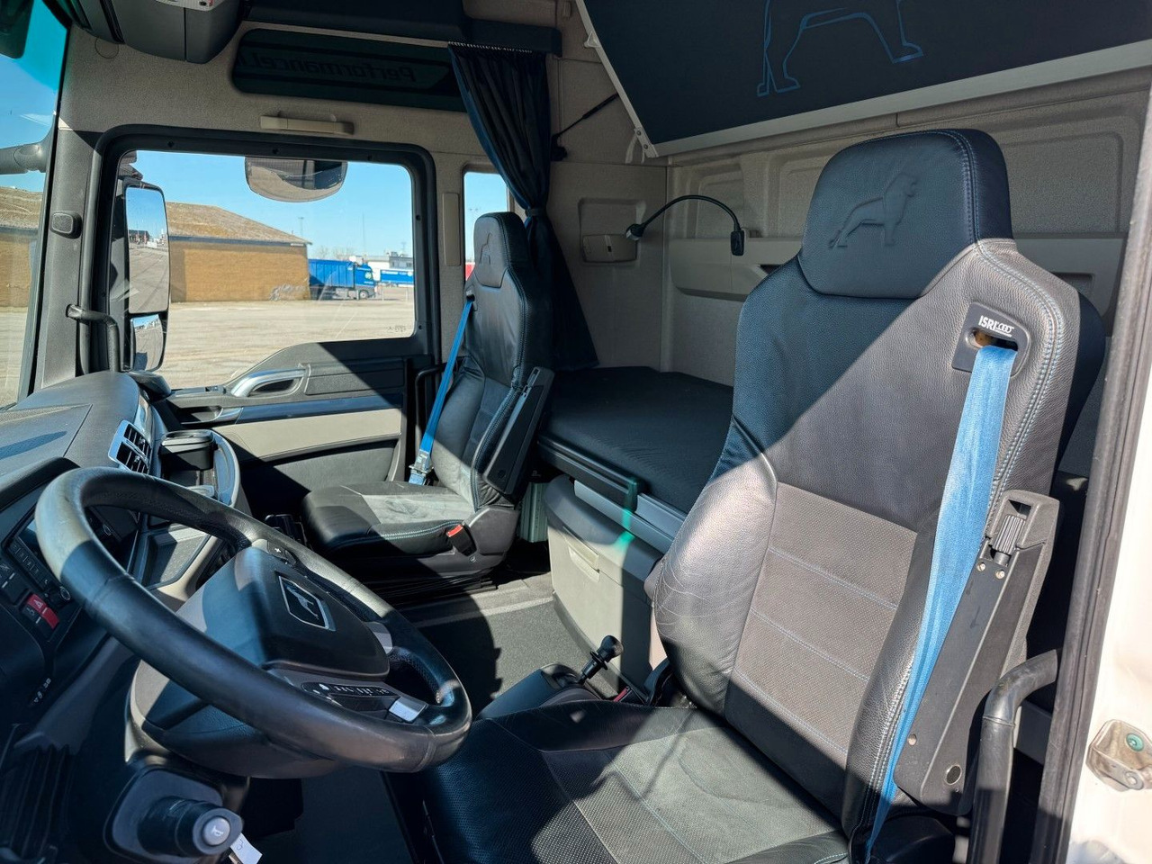 MAN TGX 26.500 6x2/2 XXL PerformanceLine - Cabeza tractora: foto 5 MAN TGX 26.500 6x2/2 XXL PerformanceLine - Cabeza tractora: foto 5
