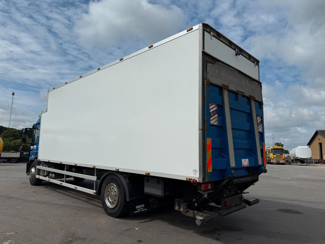 Iveco EuroCargo 180 E28 4x2 Thermo King T-1000R - Camión frigorífico: foto 4 Iveco EuroCargo 180 E28 4x2 Thermo King T-1000R - Camión frigorífico: foto 4