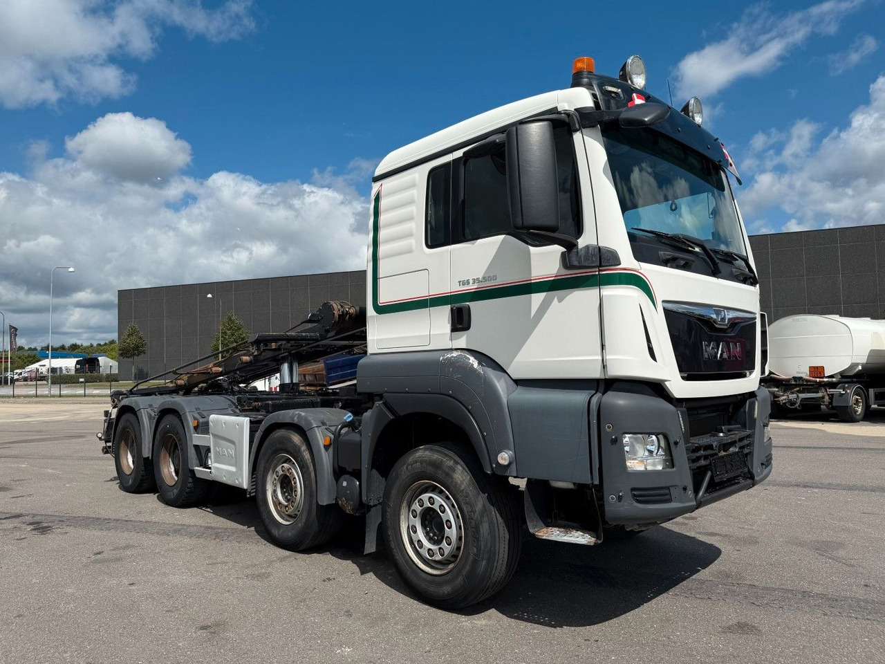 MAN TGS 35.500 8x4 HMF Tipper / Kipper / Euro 6 - Camión volquete: foto 2 MAN TGS 35.500 8x4 HMF Tipper / Kipper / Euro 6 - Camión volquete: foto 2