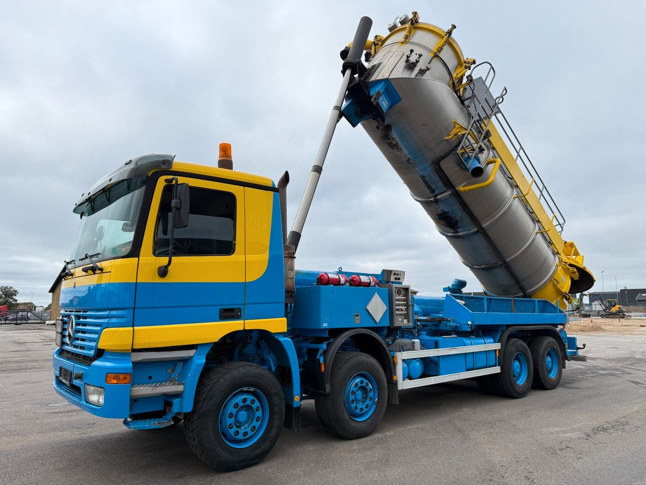 Mercedes-Benz Actros 4140 8x4 KOKS MEGAVAC 8000 ADR Dry Vac - Limpieza de alcantarillado: foto 5 Mercedes-Benz Actros 4140 8x4 KOKS MEGAVAC 8000 ADR Dry Vac - Limpieza de alcantarillado: foto 5