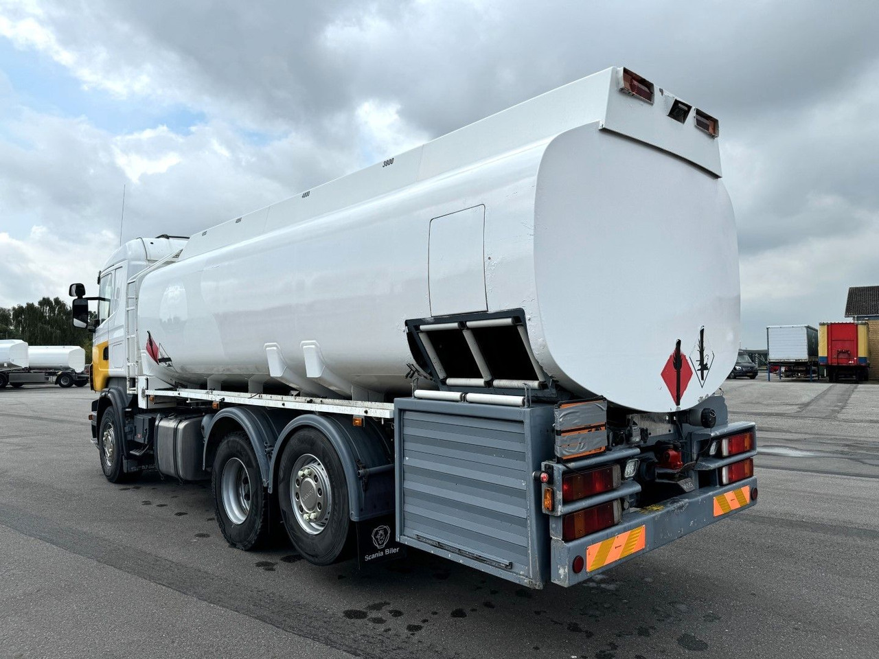 Scania R480 6x2*4 19.000 L ADR Tanktruck - Camión cisterna: foto 4 Scania R480 6x2*4 19.000 L ADR Tanktruck - Camión cisterna: foto 4