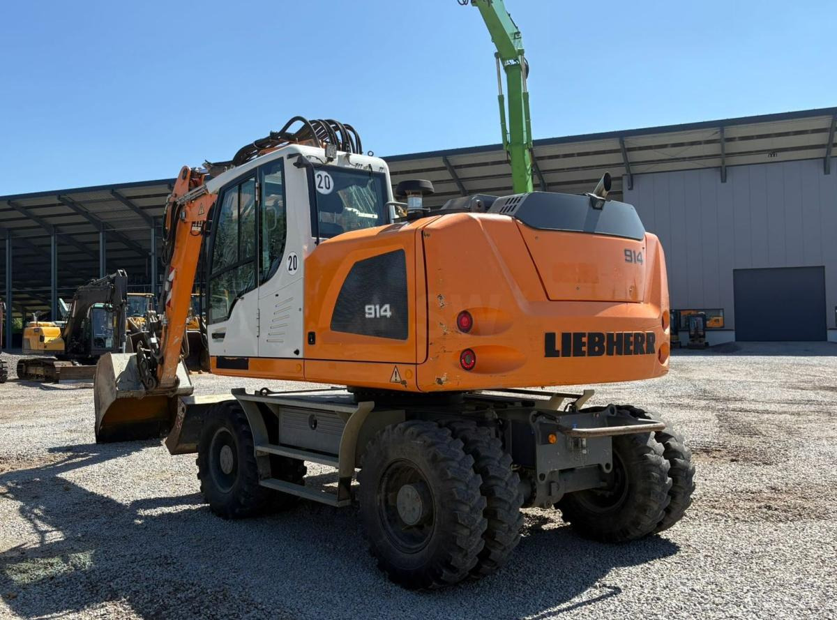 Liebherr A914 - Excavadora de ruedas: foto 1 Liebherr A914 - Excavadora de ruedas: foto 1