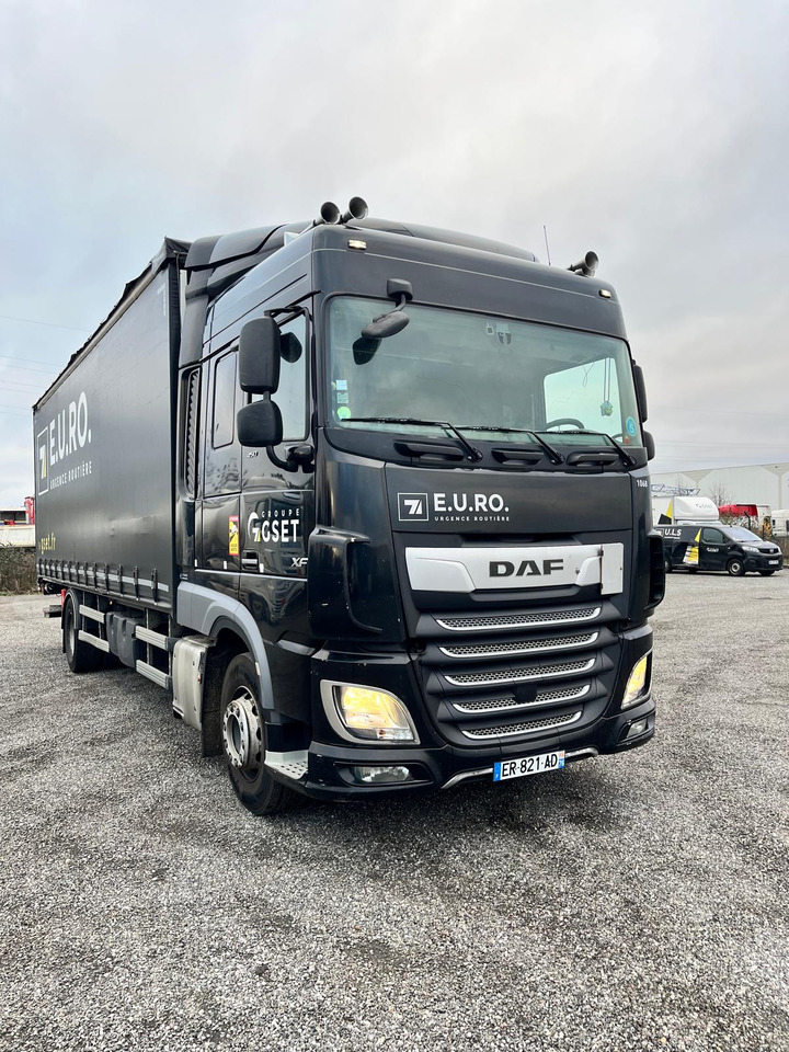 DAF FA45 - Camión lona: foto 2 DAF FA45 - Camión lona: foto 2