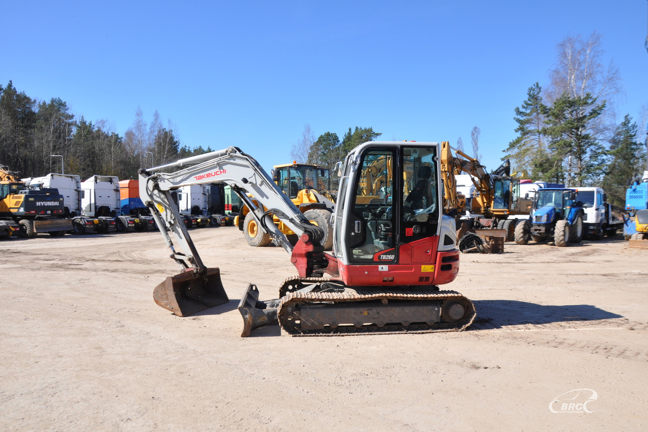 Takeuchi TB260 - Excavadora de cadenas: foto 2 Takeuchi TB260 - Excavadora de cadenas: foto 2