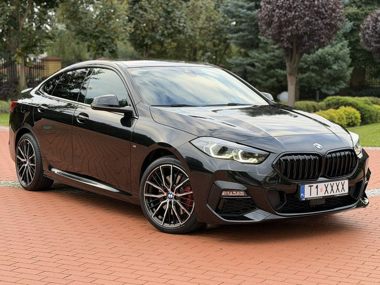 BMW 220 - Sedan: foto 4 BMW 220 - Sedan: foto 4