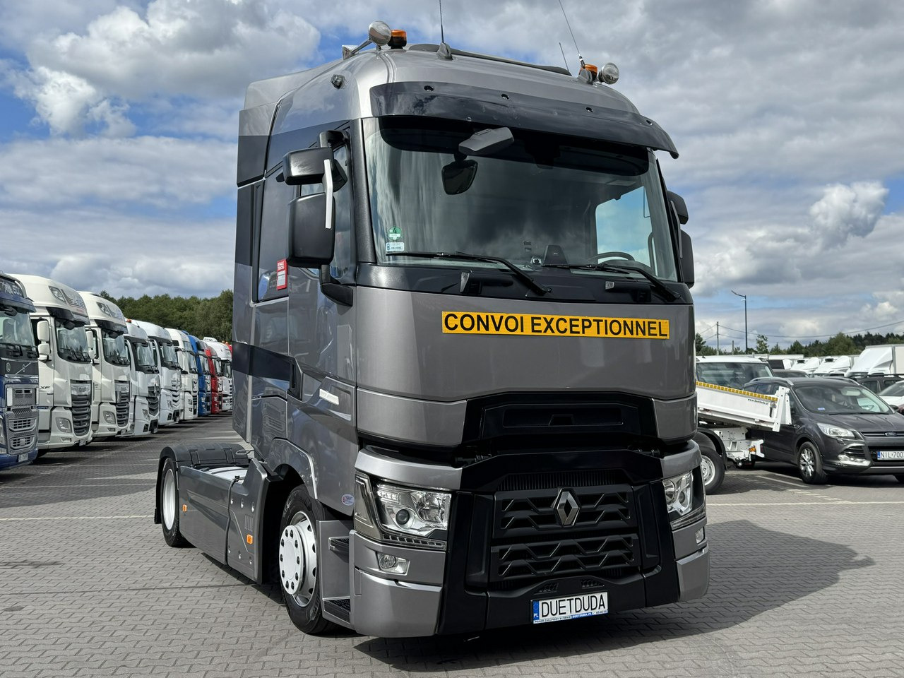 Renault Gama T 520 HIGH CAB Silnik 13litrów Euro 6 Low deck - Cabeza tractora: foto 3 Renault Gama T 520 HIGH CAB Silnik 13litrów Euro 6 Low deck - Cabeza tractora: foto 3