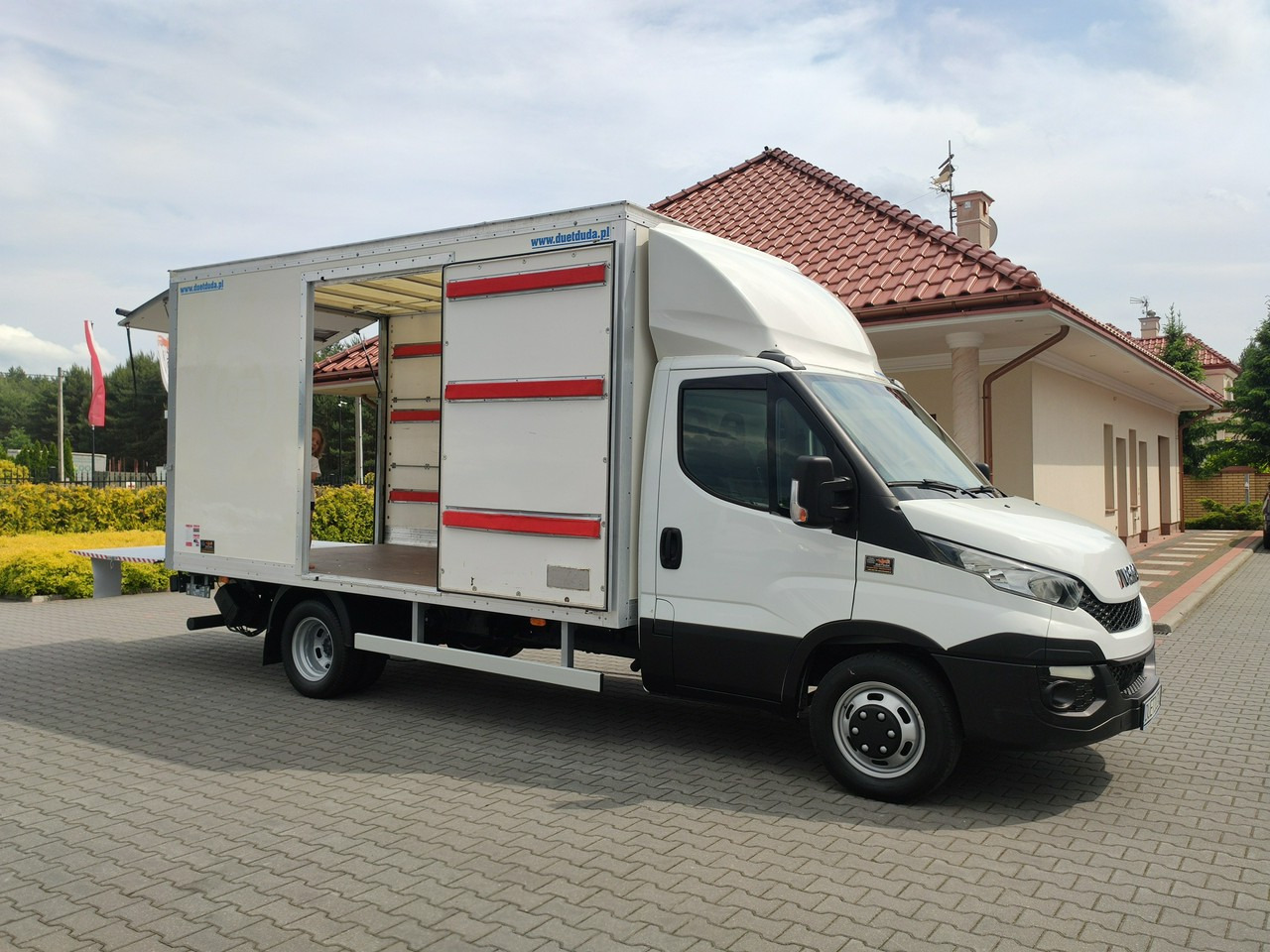 Iveco Daily 35C15 - Furgoneta caja cerrada: foto 5 Iveco Daily 35C15 - Furgoneta caja cerrada: foto 5