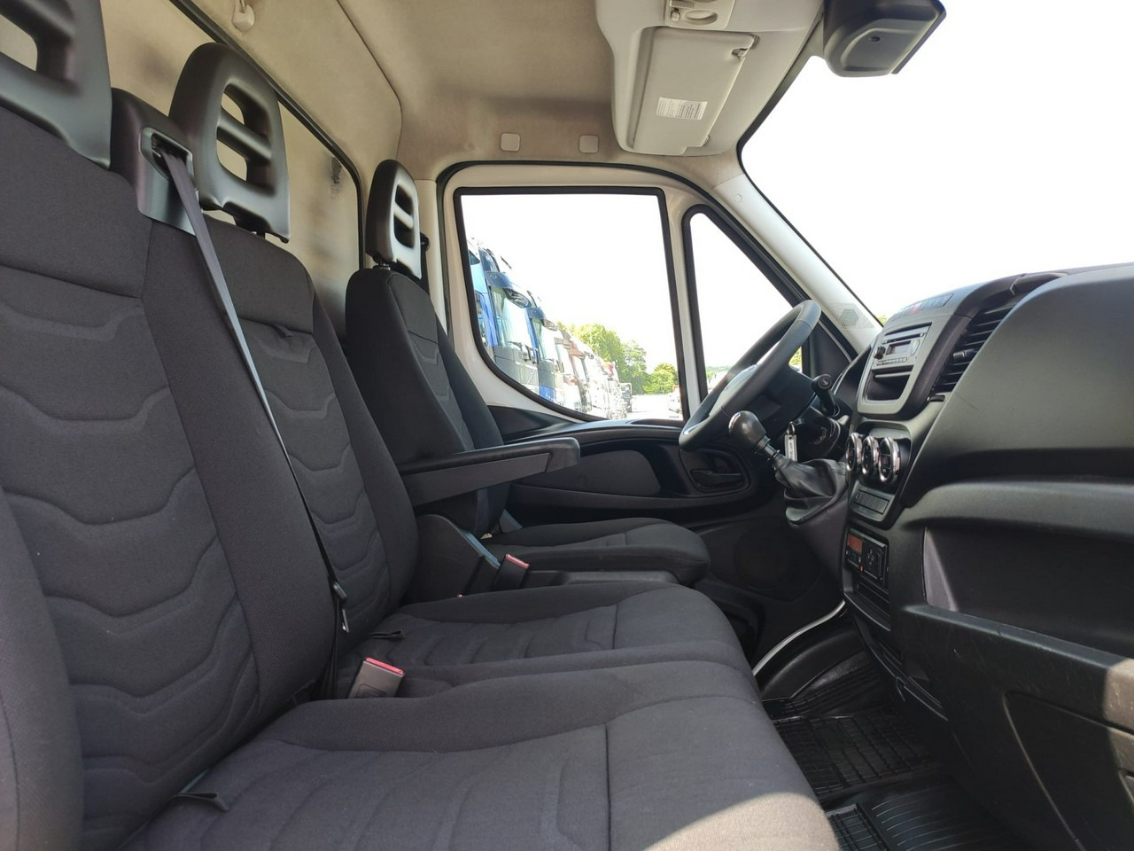 Furgoneta caja cerrada Iveco Daily 50C15 V: foto 17 Furgoneta caja cerrada Iveco Daily 50C15 V: foto 17