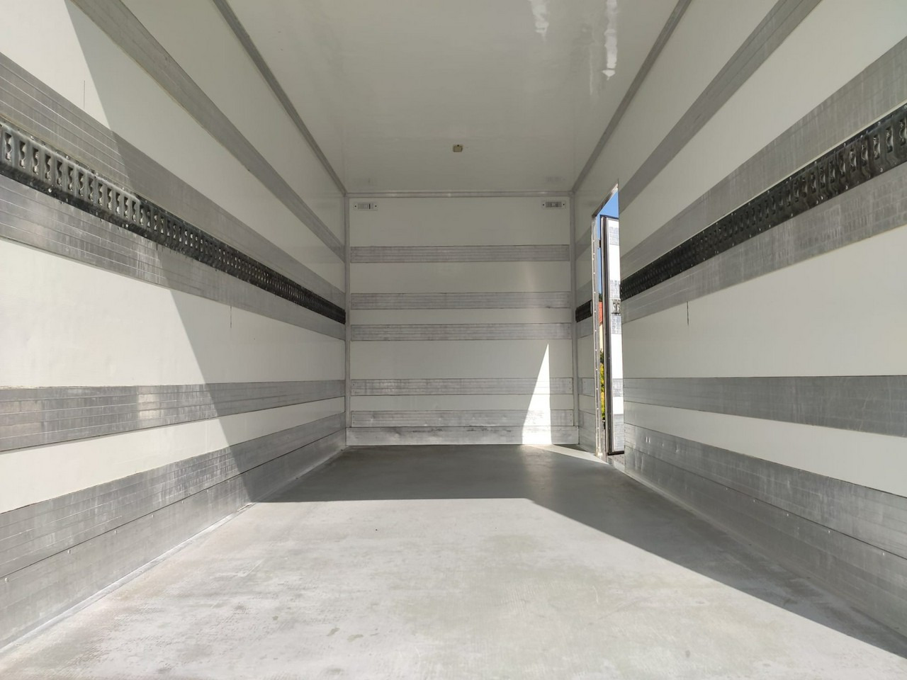 Furgoneta caja cerrada Iveco Daily 50C15 V: foto 30 Furgoneta caja cerrada Iveco Daily 50C15 V: foto 30