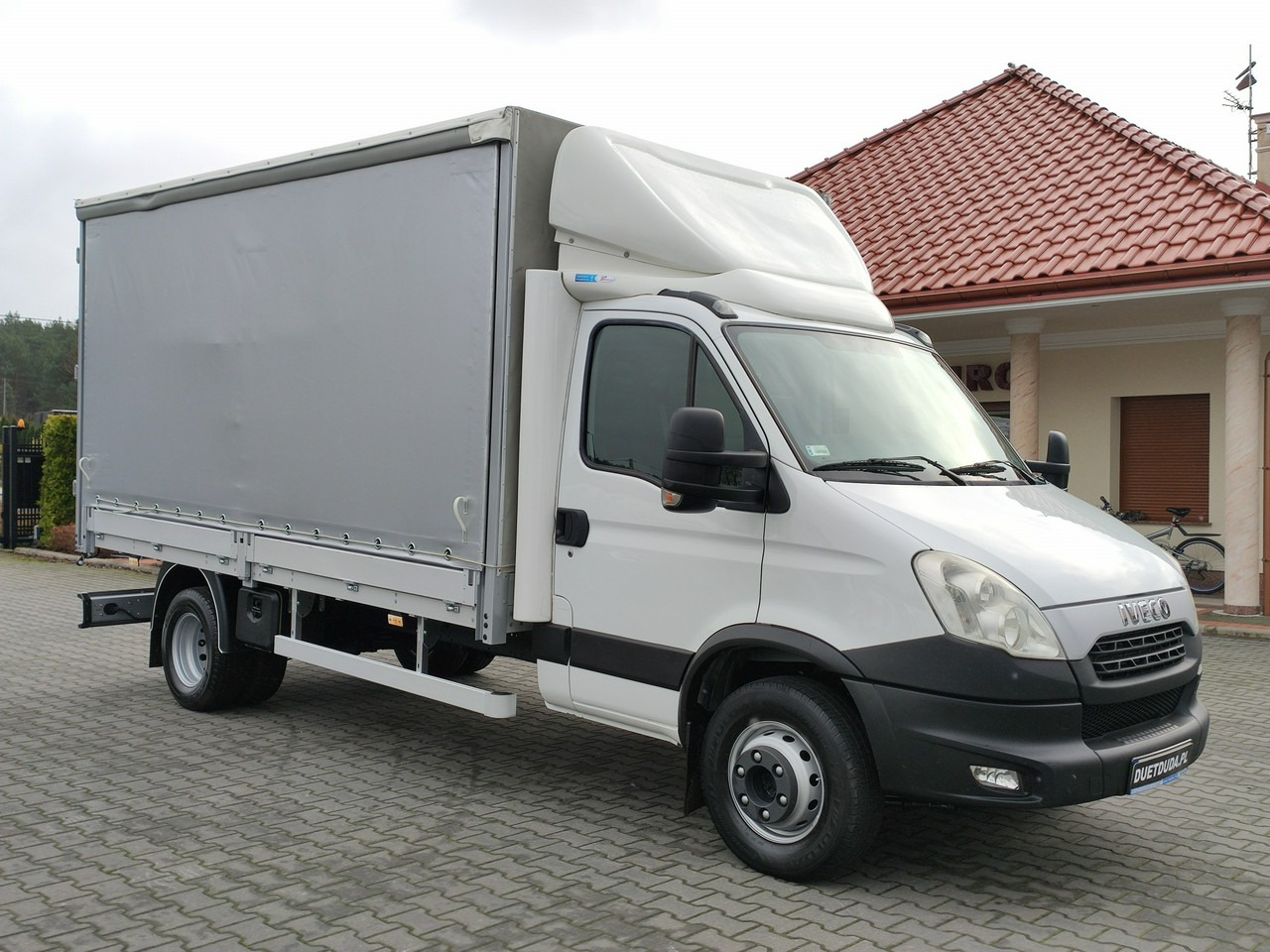 Iveco Daily 70C17 Firana Tył Drzwi Zadbany w Pełni Sprawny Super Stan - Furgoneta con caja de lona: foto 1 Iveco Daily 70C17 Firana Tył Drzwi Zadbany w Pełni Sprawny Super Stan - Furgoneta con caja de lona: foto 1