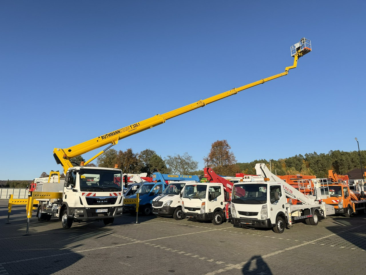 MAN TGL 7.150 Zwyżka Ruthmann T330 33-Metry w bok 21m Mały przebieg - Camión con plataforma elevadora: foto 2 MAN TGL 7.150 Zwyżka Ruthmann T330 33-Metry w bok 21m Mały przebieg - Camión con plataforma elevadora: foto 2