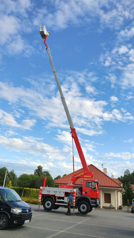 MAN TGM 18.280 4x4 Zwyżka Bison Palfinger TKA 28 Podnośnik Koszowy - Camión con plataforma elevadora: foto 3 MAN TGM 18.280 4x4 Zwyżka Bison Palfinger TKA 28 Podnośnik Koszowy - Camión con plataforma elevadora: foto 3
