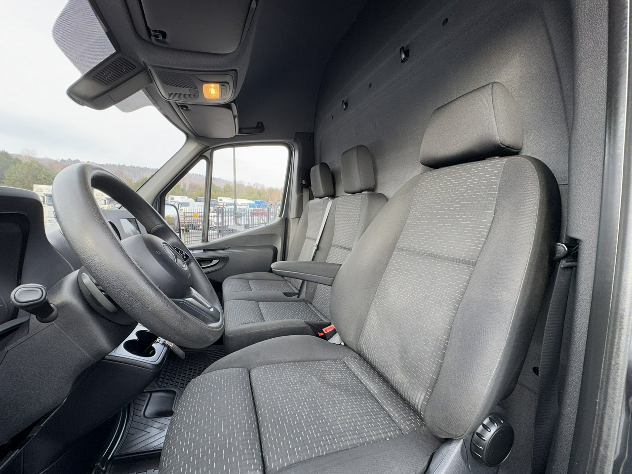 Furgón Mercedes 319: foto 27 Furgón Mercedes 319: foto 27