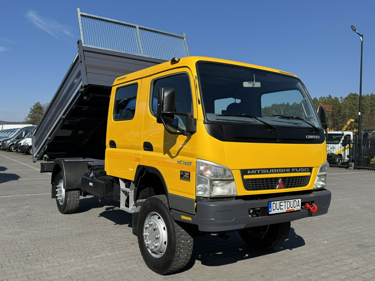 Mitsubishi Canter Fuso 4x4 17C18D 4.9/180KM Wywrotka 3-stronna - Camión volquete: foto 4 Mitsubishi Canter Fuso 4x4 17C18D 4.9/180KM Wywrotka 3-stronna - Camión volquete: foto 4