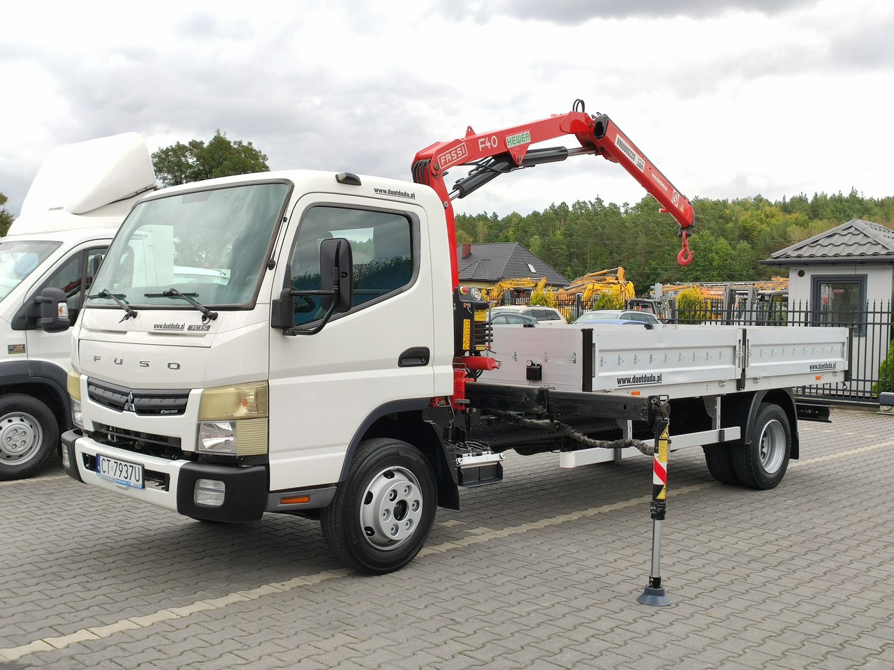 Mitsubishi Canter Fuso 7C15 3.0/150KM HDS FASSI F40 UNIKAT Super Stan !!! - Camión caja abierta, Camión grúa: foto 2 Mitsubishi Canter Fuso 7C15 3.0/150KM HDS FASSI F40 UNIKAT Super Stan !!! - Camión caja abierta, Camión grúa: foto 2