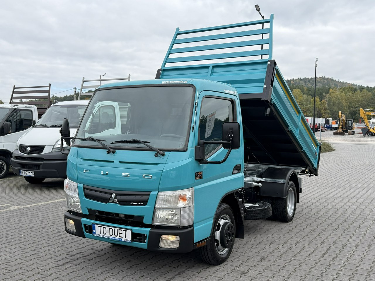 Mitsubishi Canter - Volquete furgoneta: foto 3 Mitsubishi Canter - Volquete furgoneta: foto 3