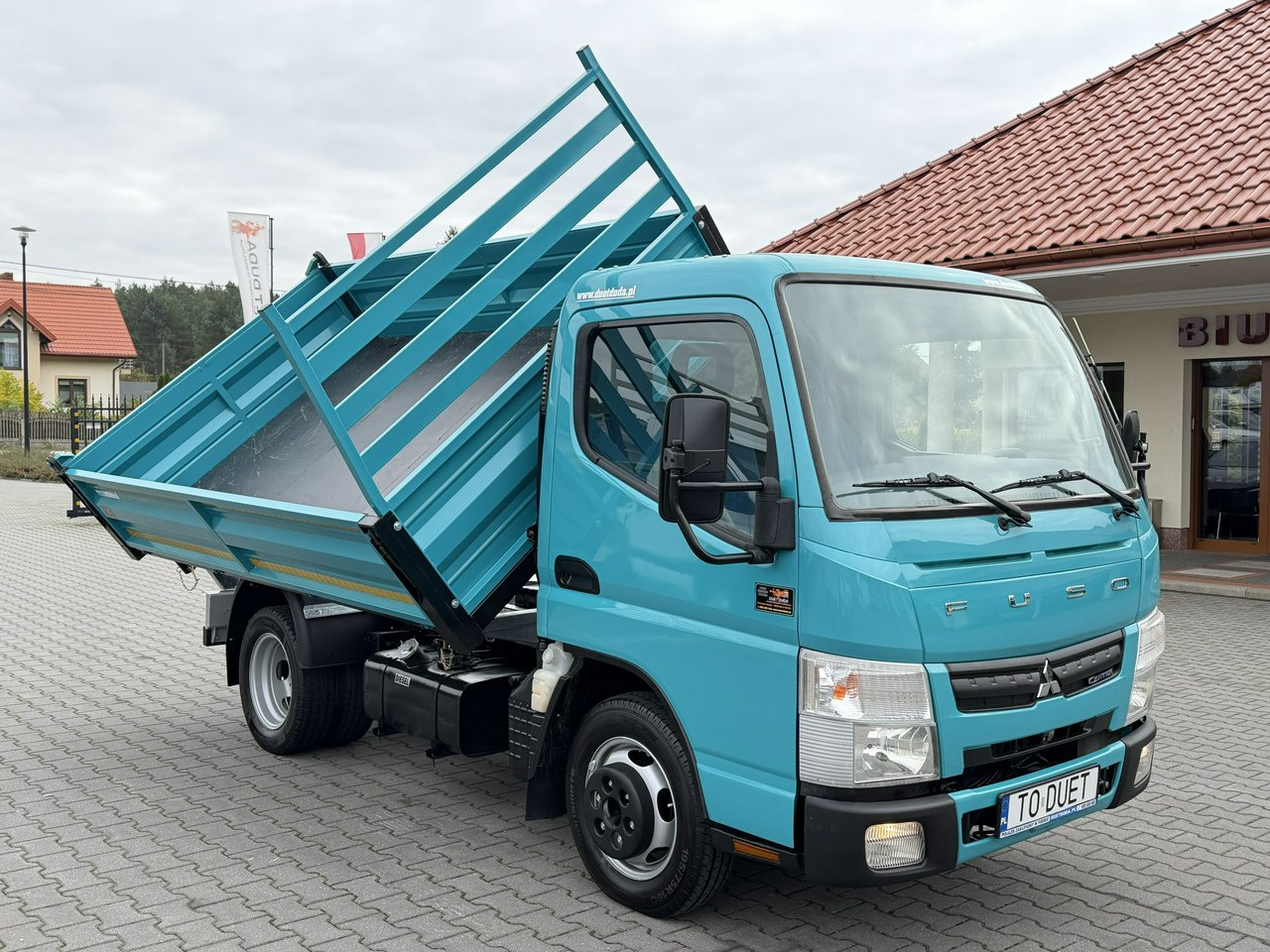 Mitsubishi Canter - Volquete furgoneta: foto 4 Mitsubishi Canter - Volquete furgoneta: foto 4