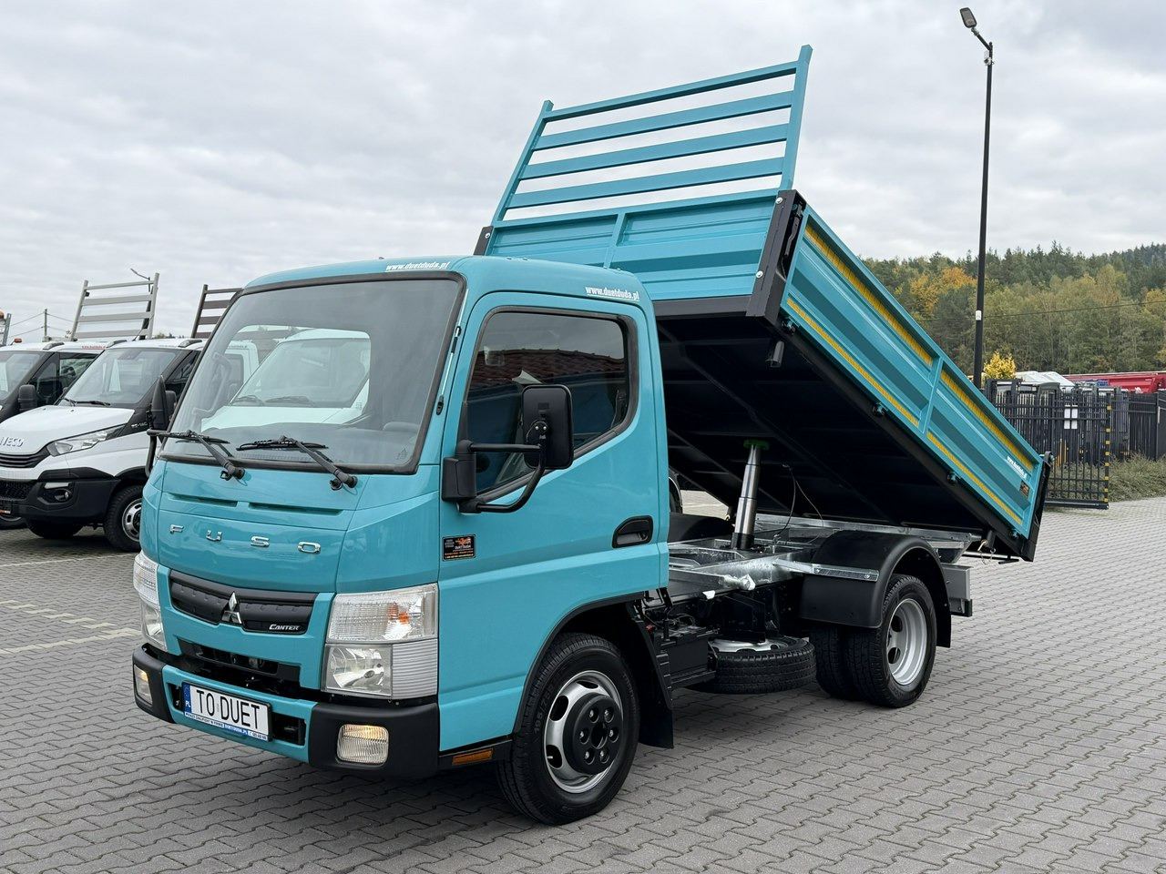 Mitsubishi Canter - Volquete furgoneta: foto 5 Mitsubishi Canter - Volquete furgoneta: foto 5